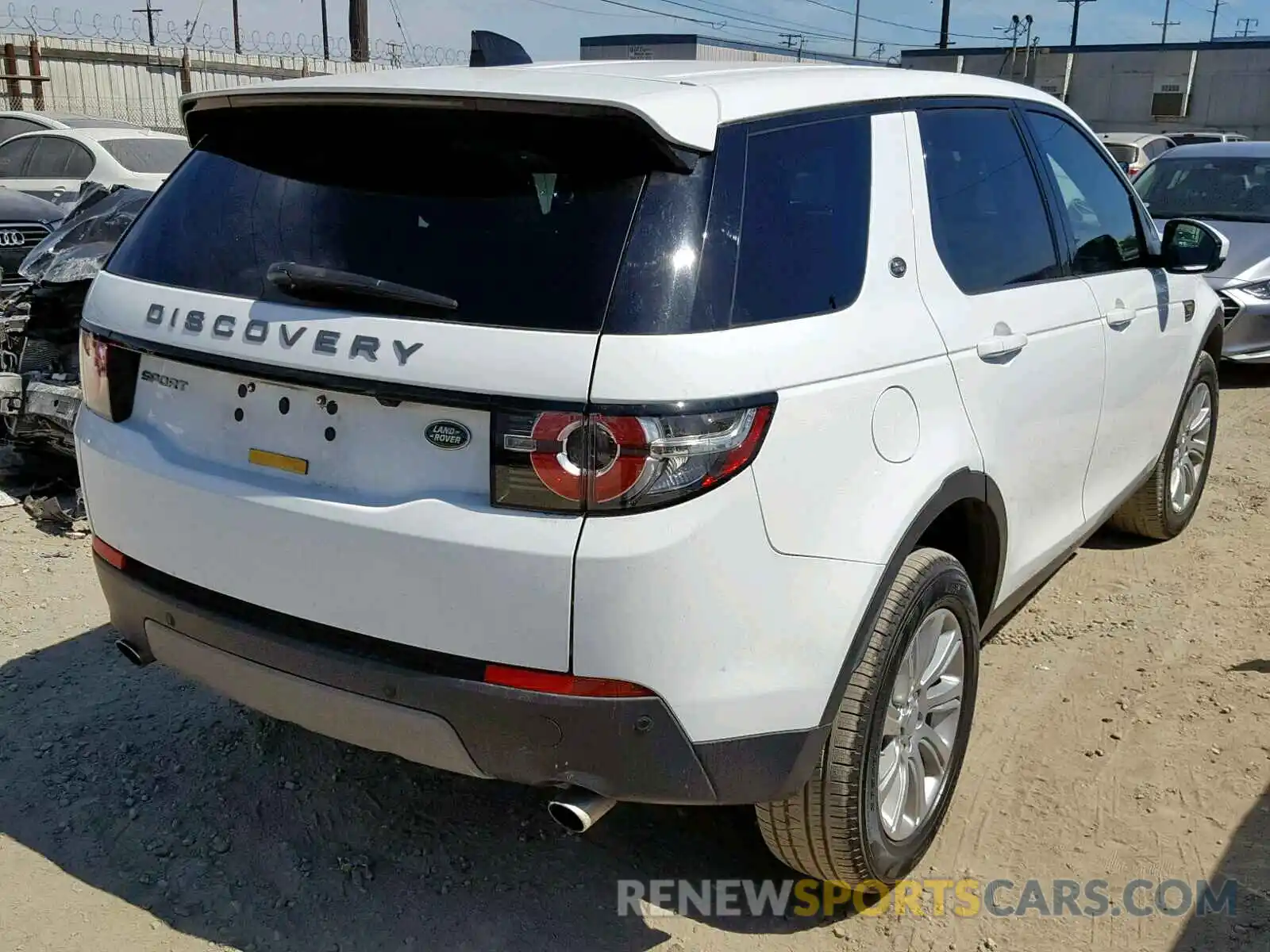 4 Photograph of a damaged car SALCP2FX4KH808602 LAND ROVER DISCOVERY 2019