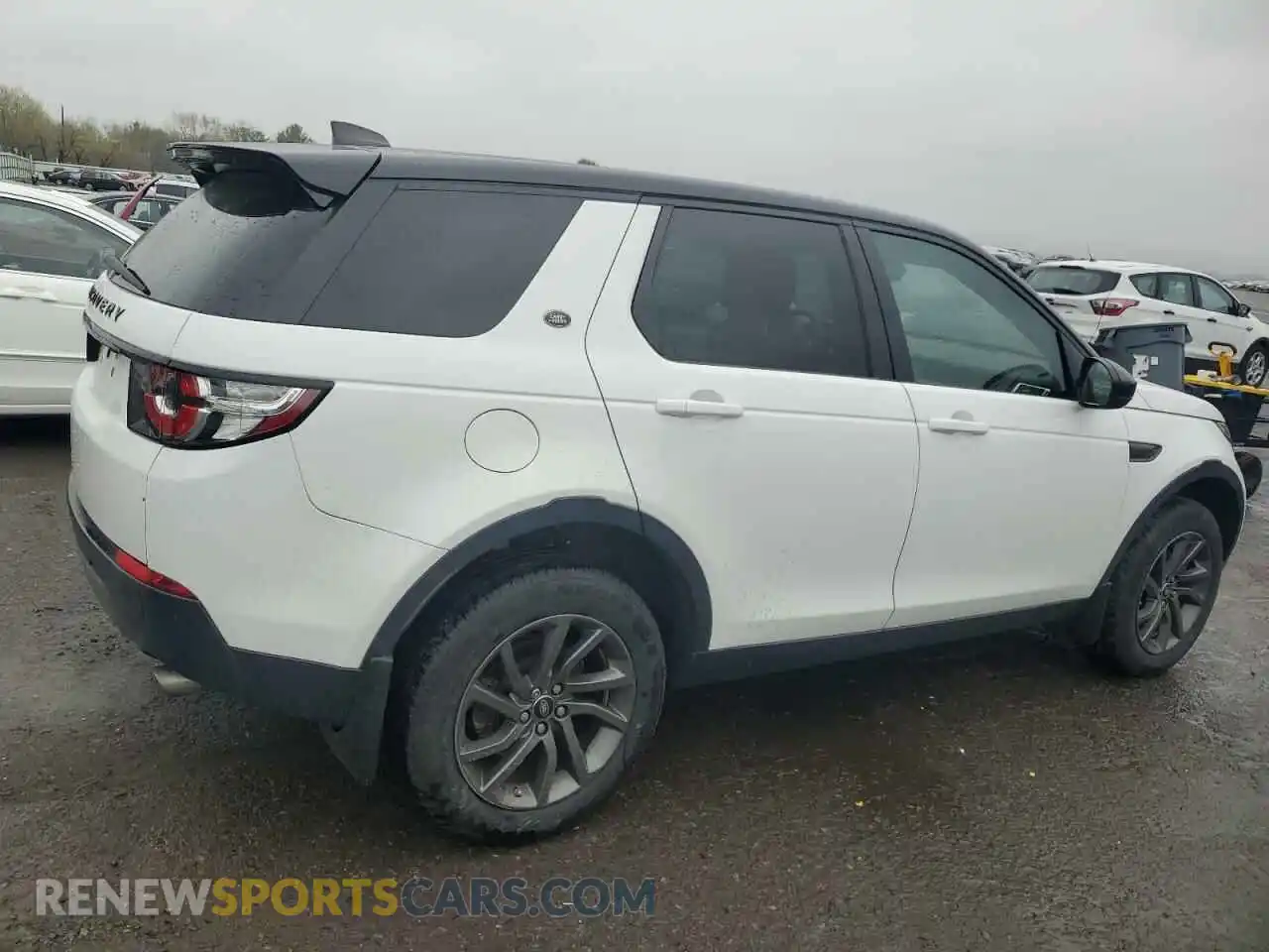 3 Photograph of a damaged car SALCP2FX6KH819424 LAND ROVER DISCOVERY 2019