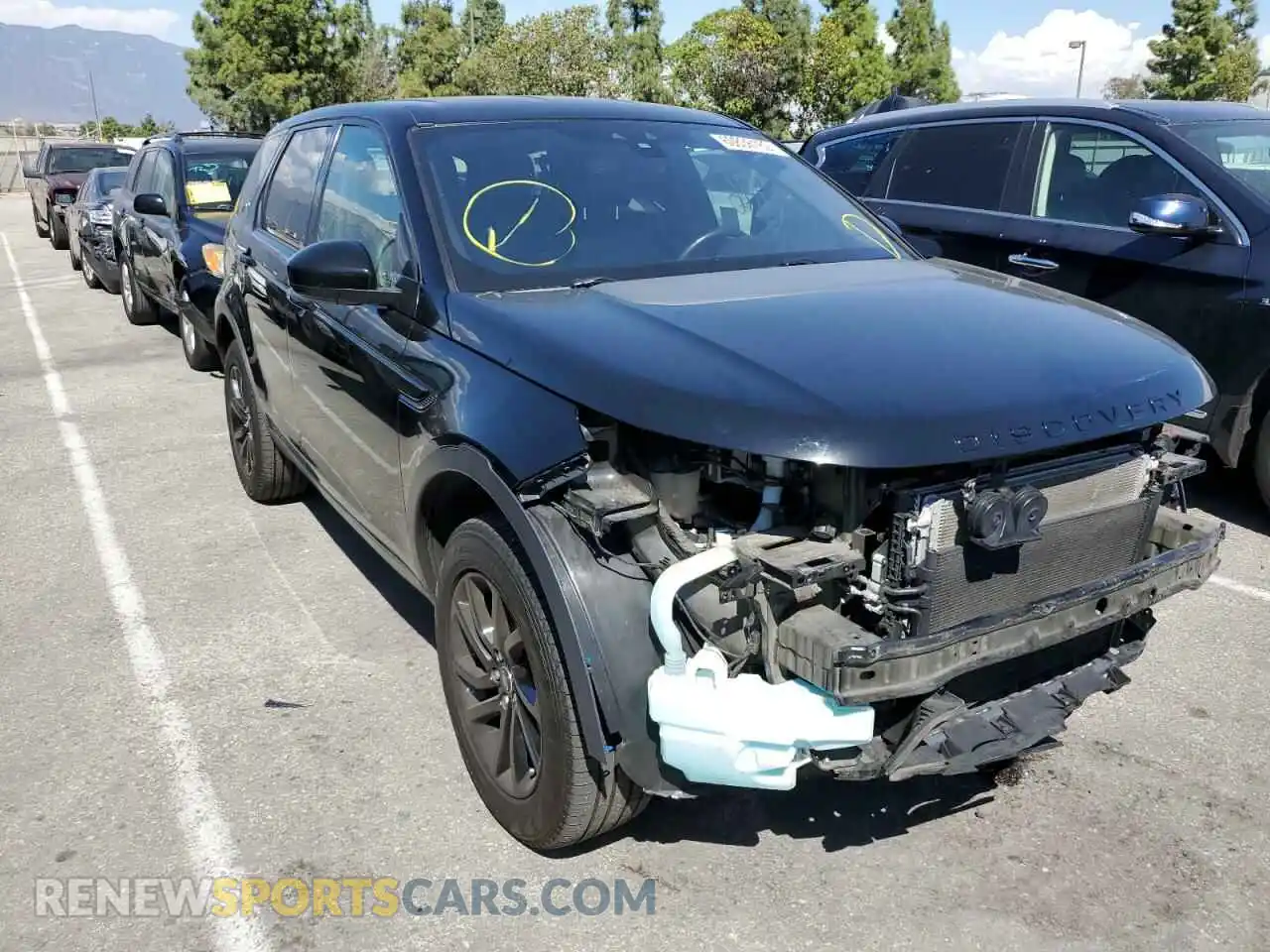 1 Photograph of a damaged car SALCP2FX9KH802343 LAND ROVER DISCOVERY 2019