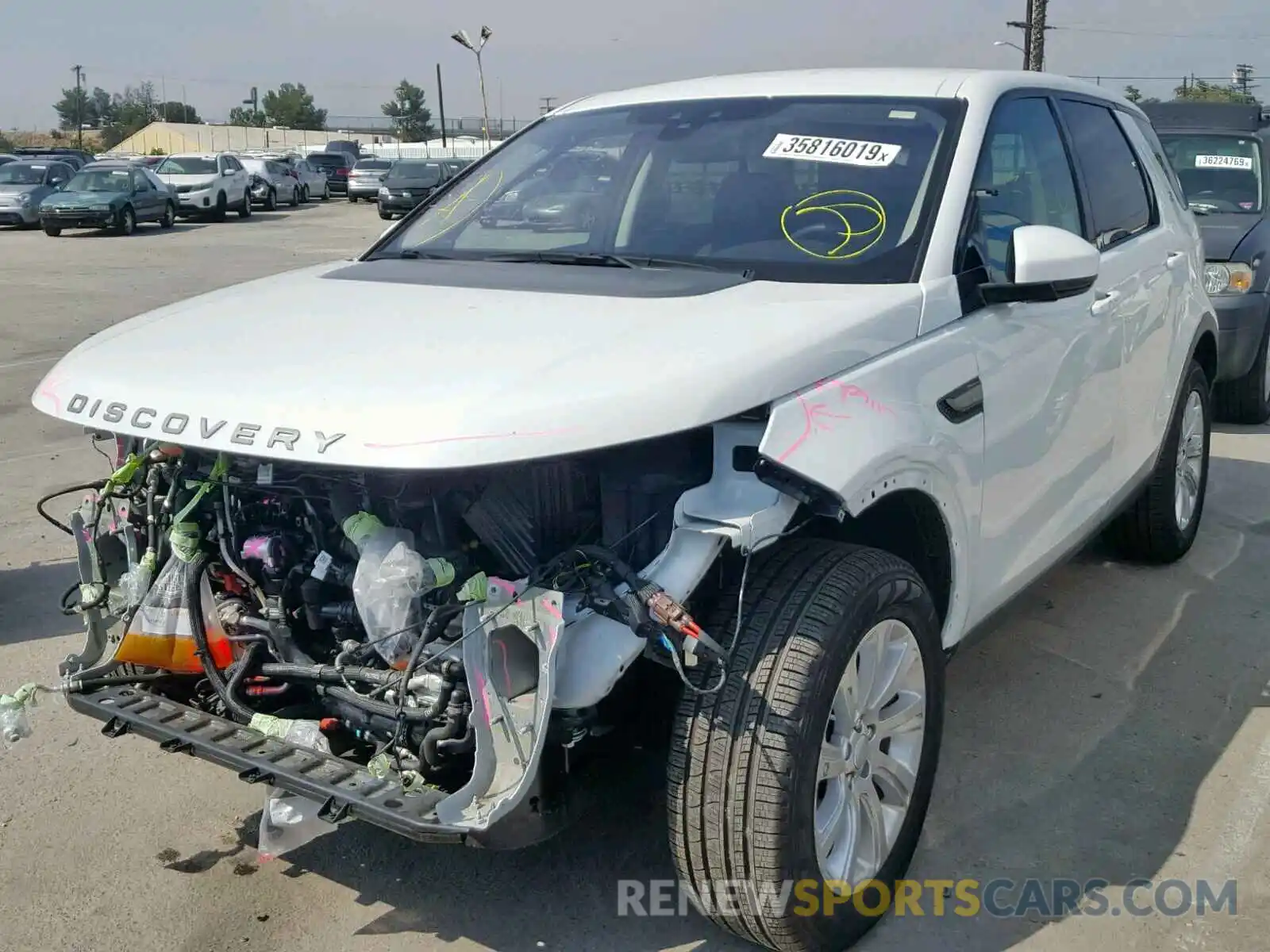 2 Photograph of a damaged car SALCP2FXXKH784077 LAND ROVER DISCOVERY 2019