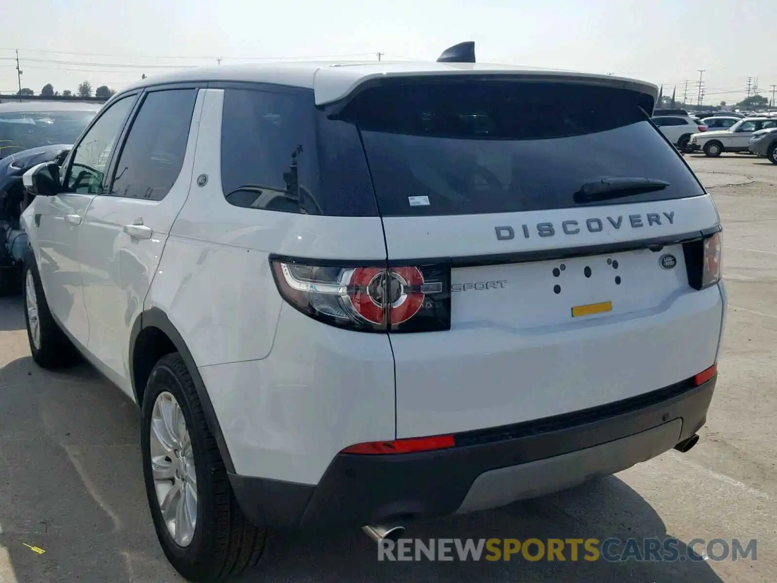 3 Photograph of a damaged car SALCP2FXXKH784077 LAND ROVER DISCOVERY 2019