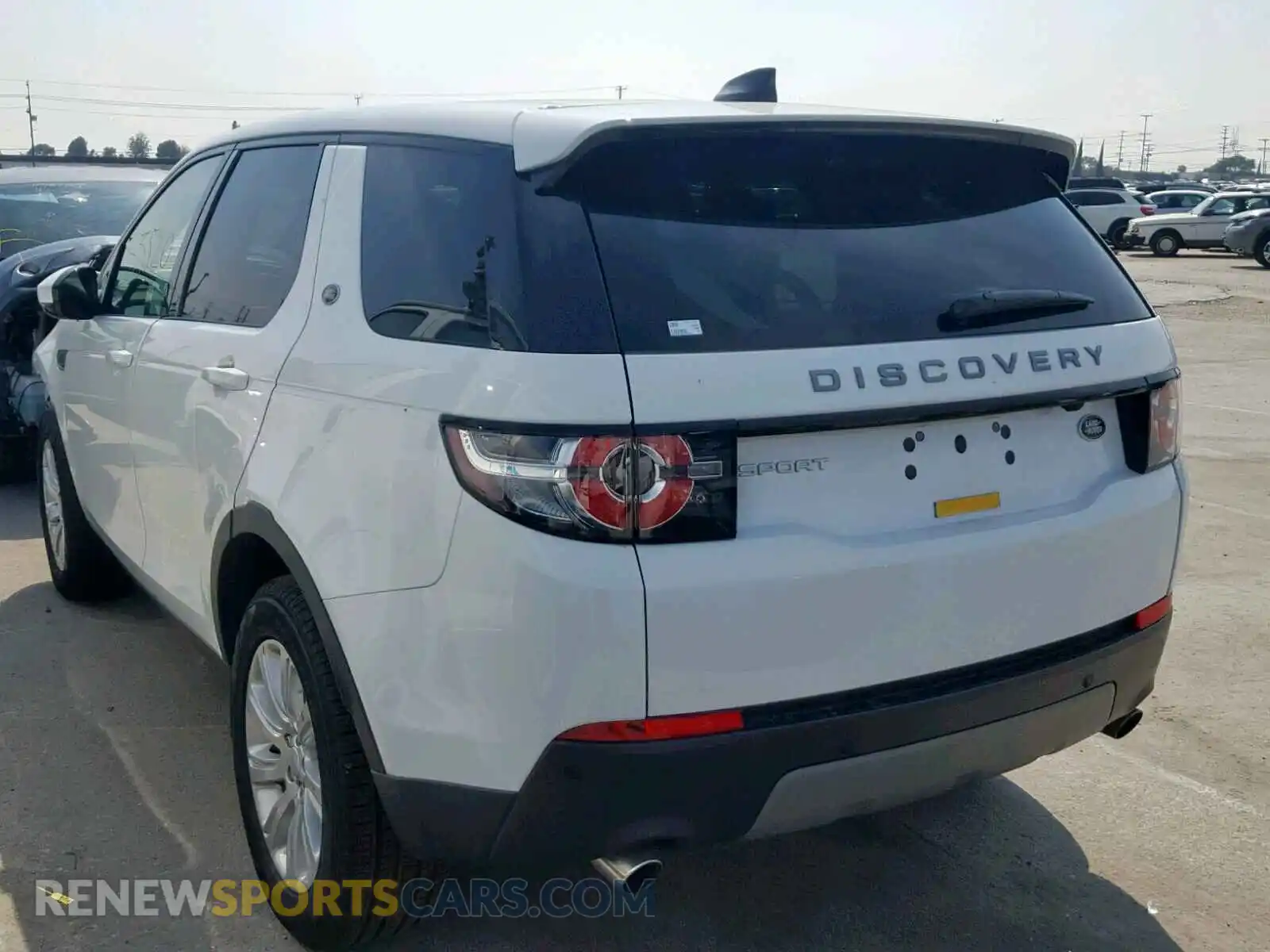 3 Photograph of a damaged car SALCP2FXXKH784077 LAND ROVER DISCOVERY 2019