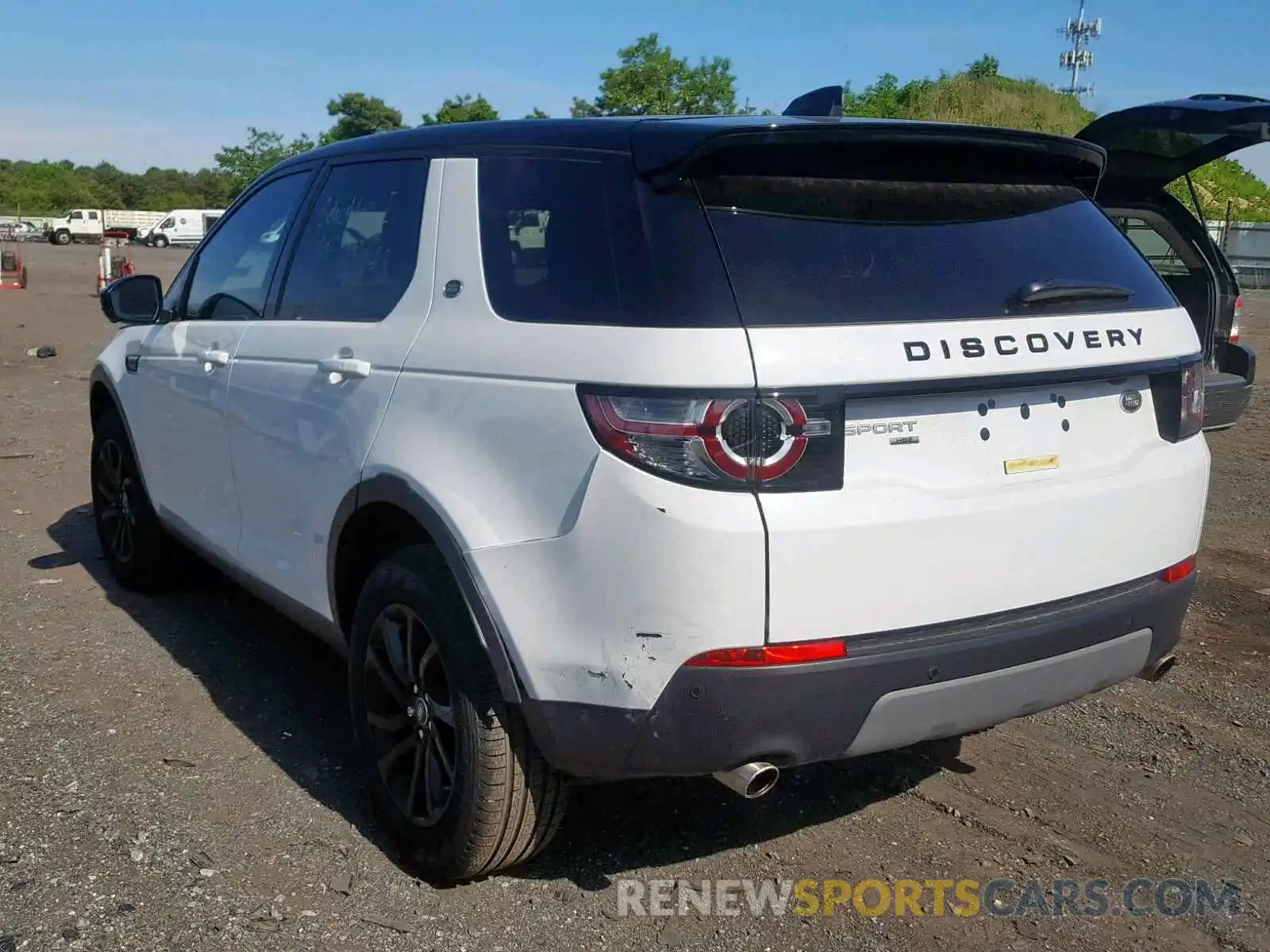 3 Photograph of a damaged car SALCR2FX2KH801061 LAND ROVER DISCOVERY 2019