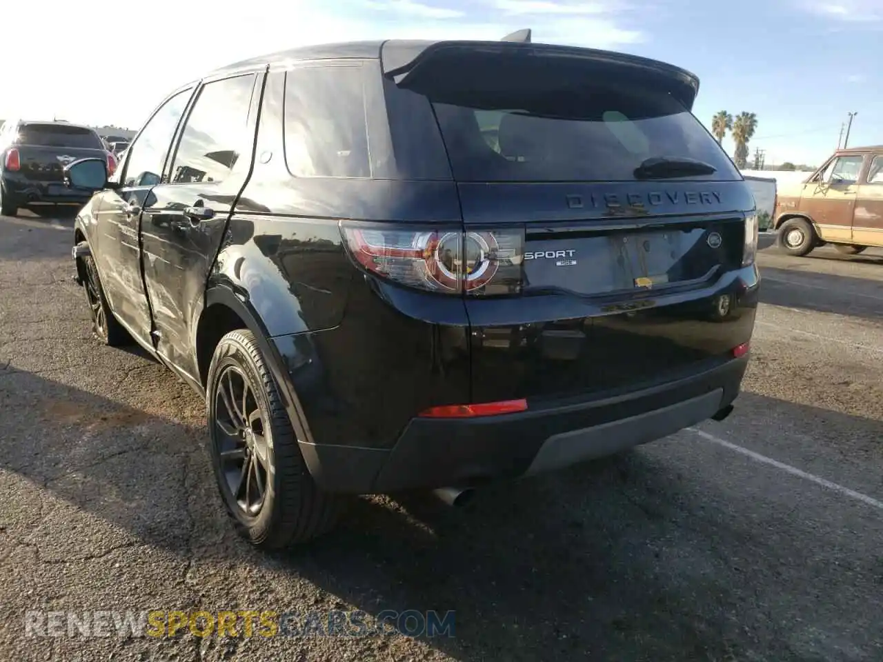3 Photograph of a damaged car SALCR2FX2KH812657 LAND ROVER DISCOVERY 2019