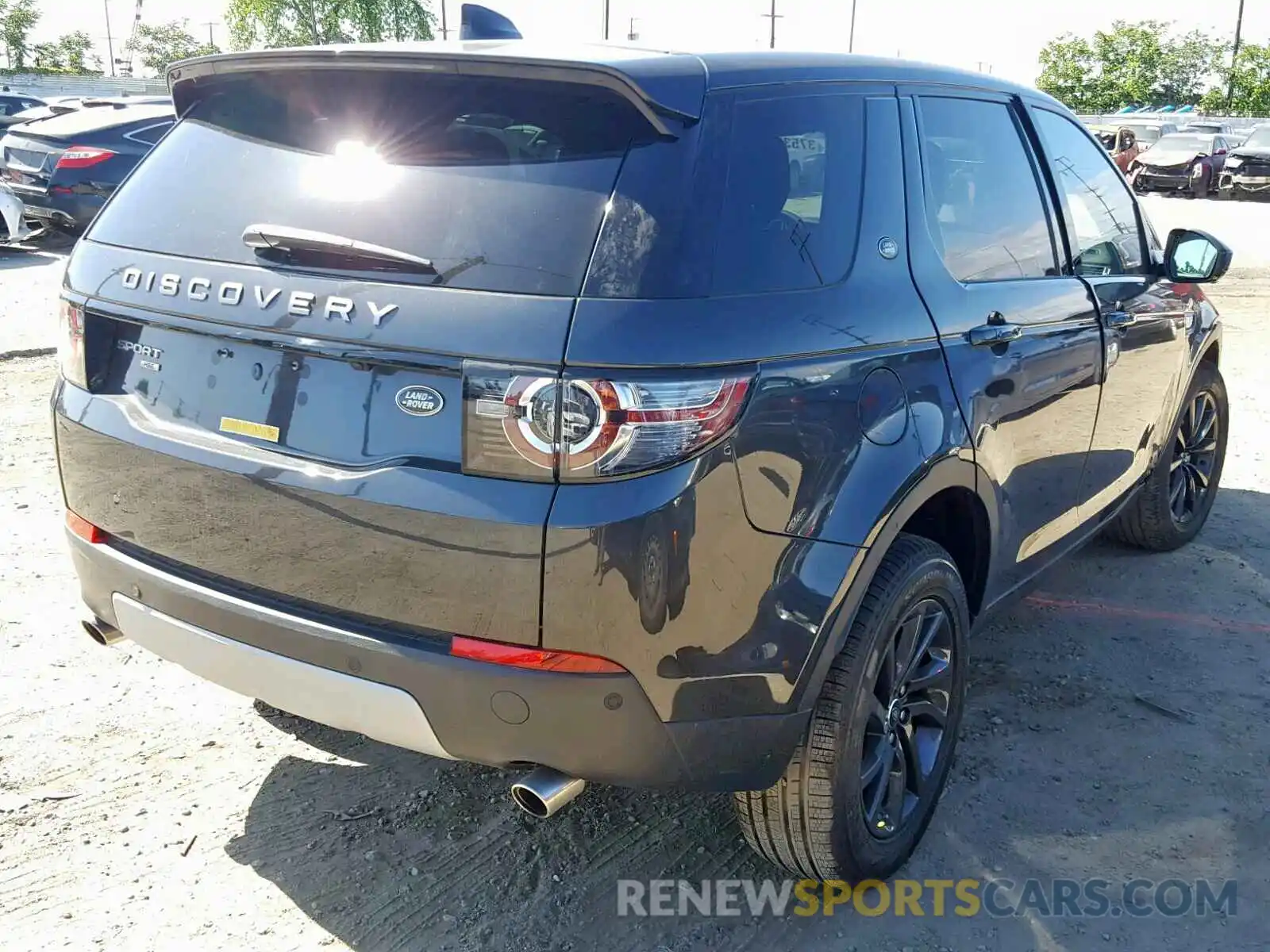 4 Photograph of a damaged car SALCR2FX5KH799578 LAND ROVER DISCOVERY 2019