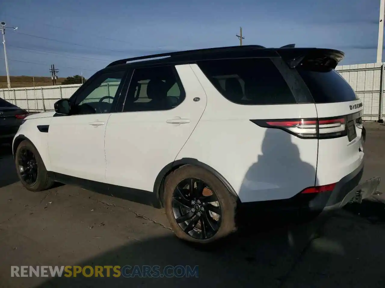 2 Photograph of a damaged car SALRG2RK6K2414449 LAND ROVER DISCOVERY 2019