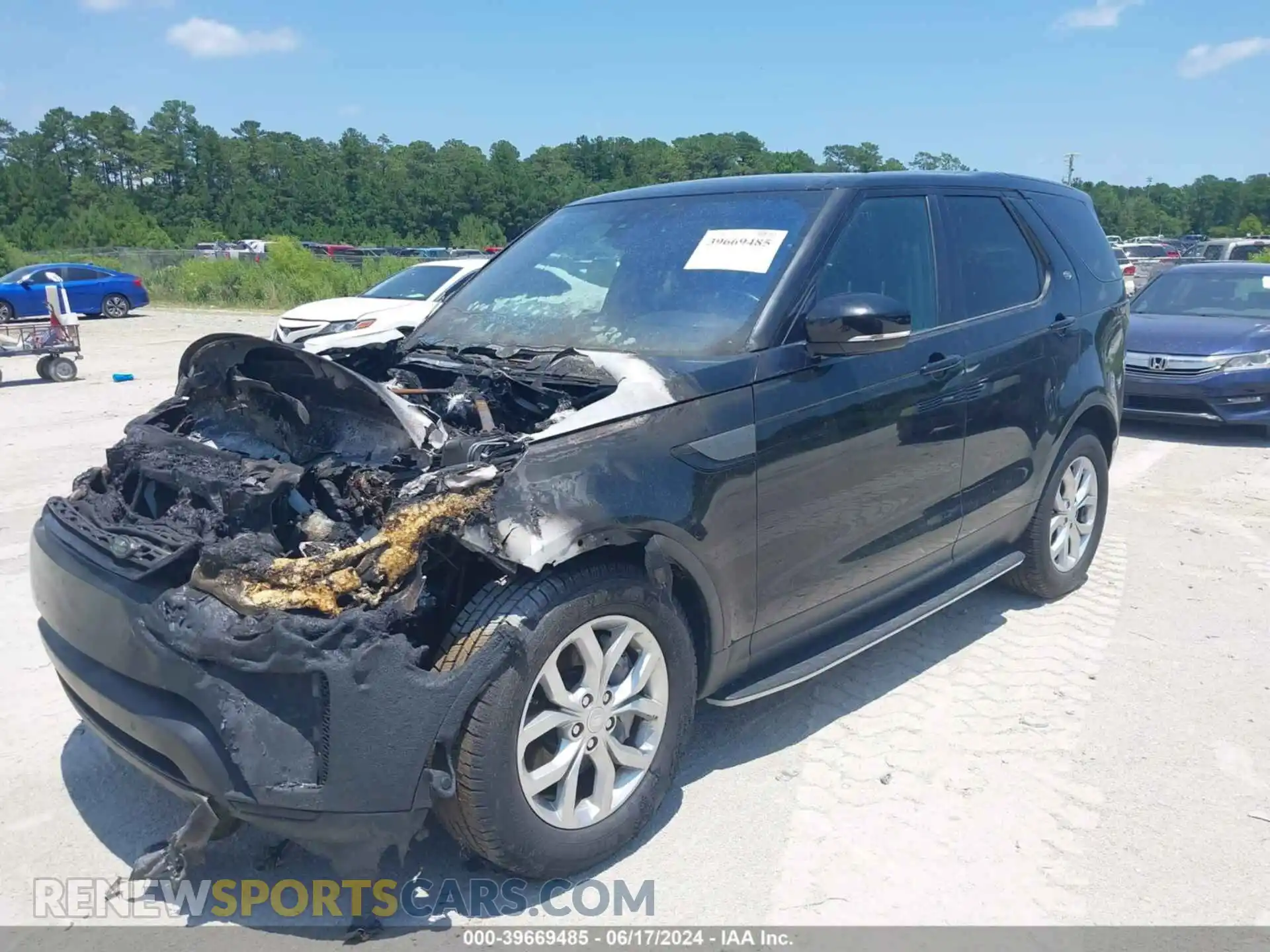 2 Photograph of a damaged car SALRG2RV0KA095968 LAND ROVER DISCOVERY 2019