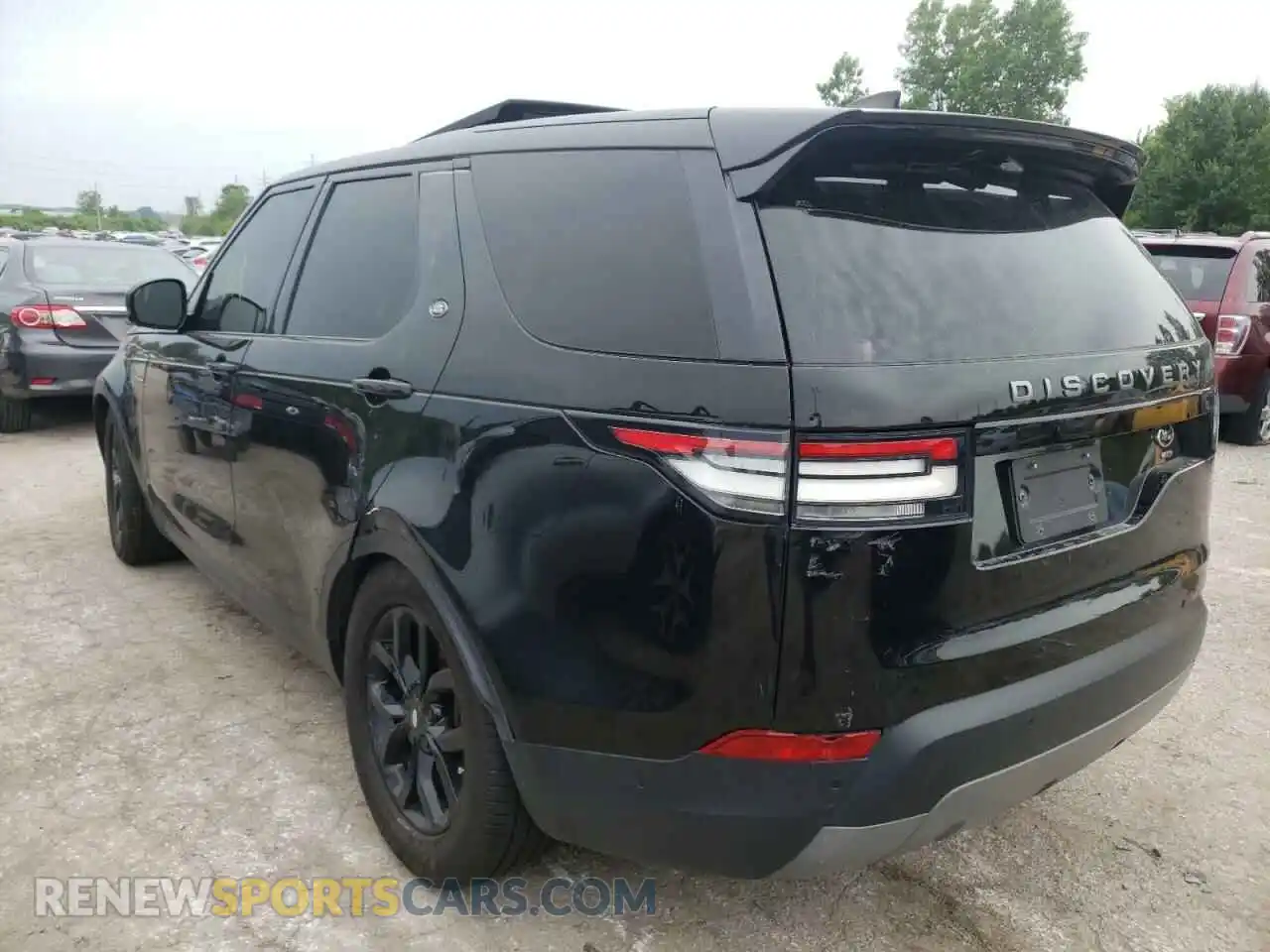 3 Photograph of a damaged car SALRG2RV2KA082820 LAND ROVER DISCOVERY 2019