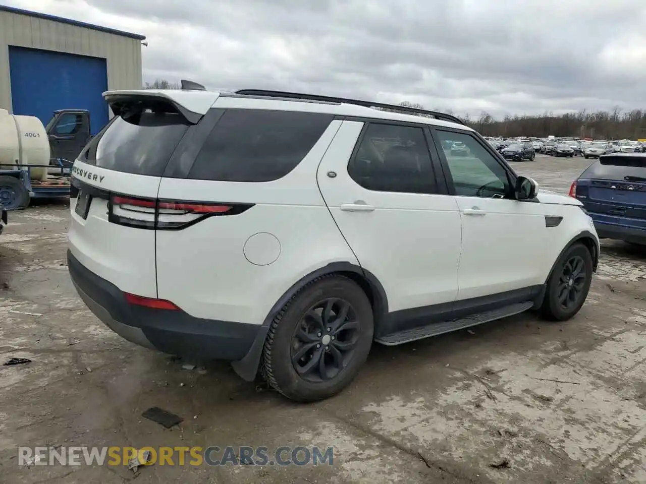 3 Photograph of a damaged car SALRG2RV3K2405654 LAND ROVER DISCOVERY 2019