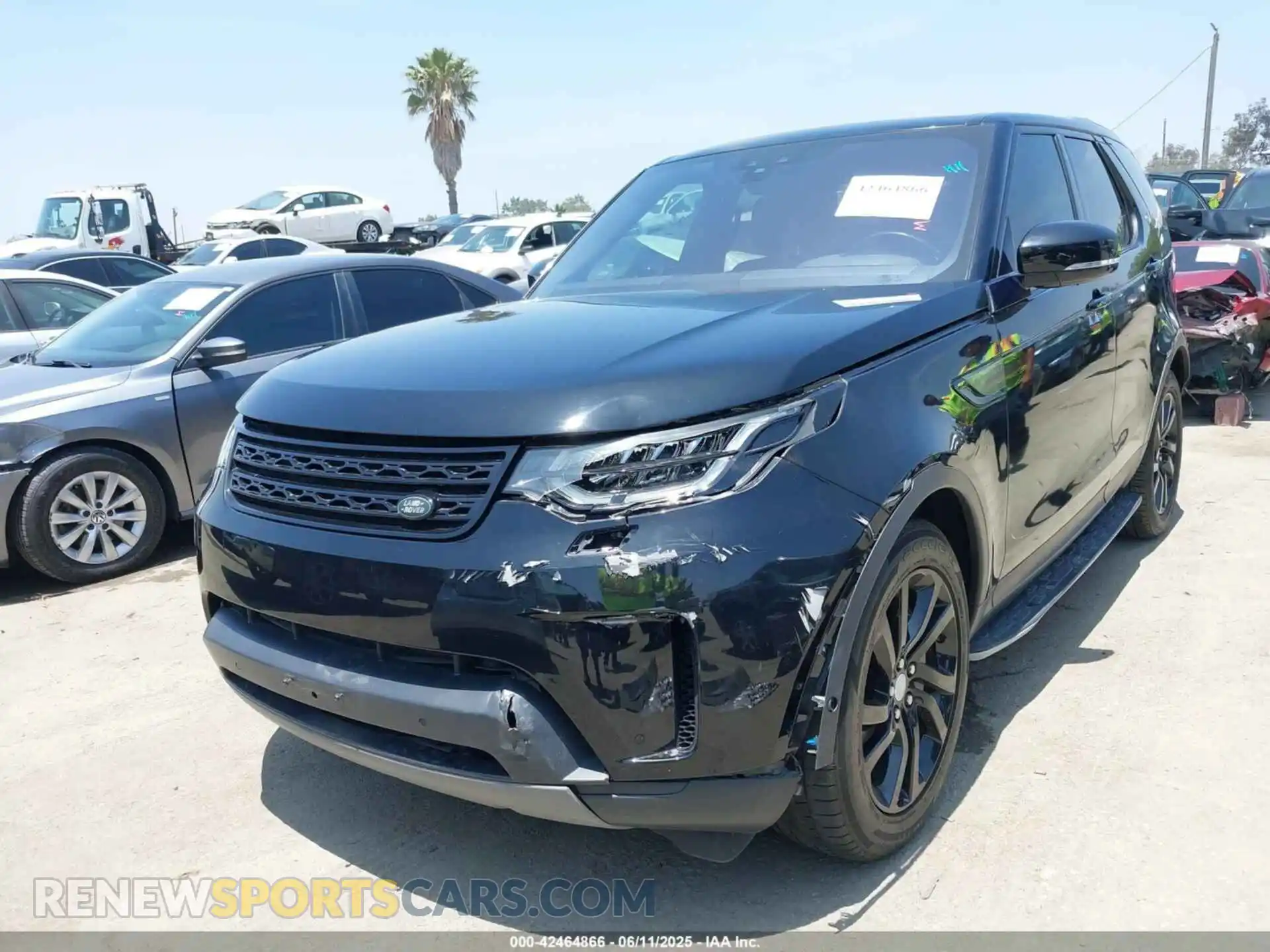 2 fotografías del automóvil dañado SALRG2RV3KA096015 LAND ROVER DISCOVERY 2019