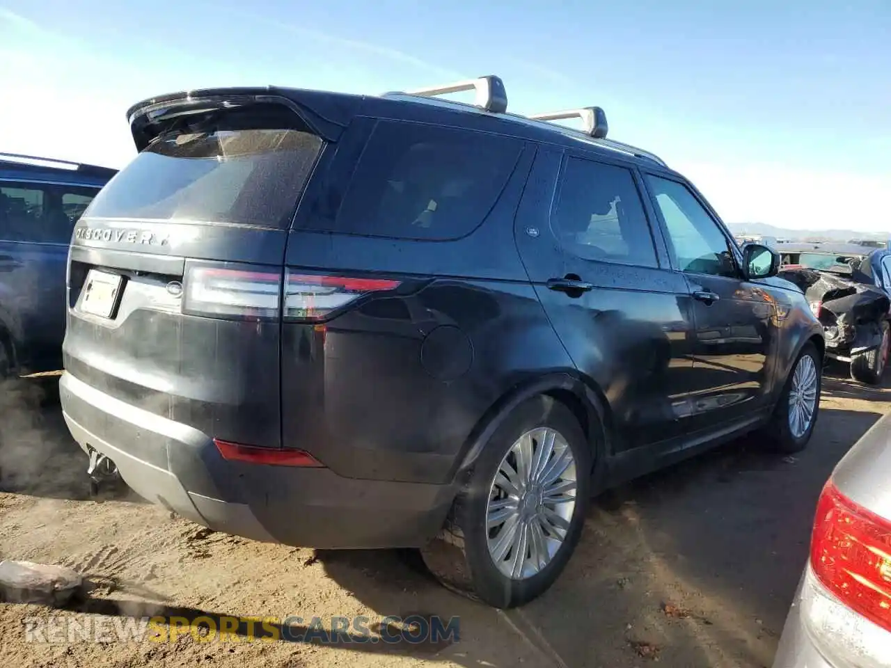 3 Photograph of a damaged car SALRG2RV5KA086327 LAND ROVER DISCOVERY 2019