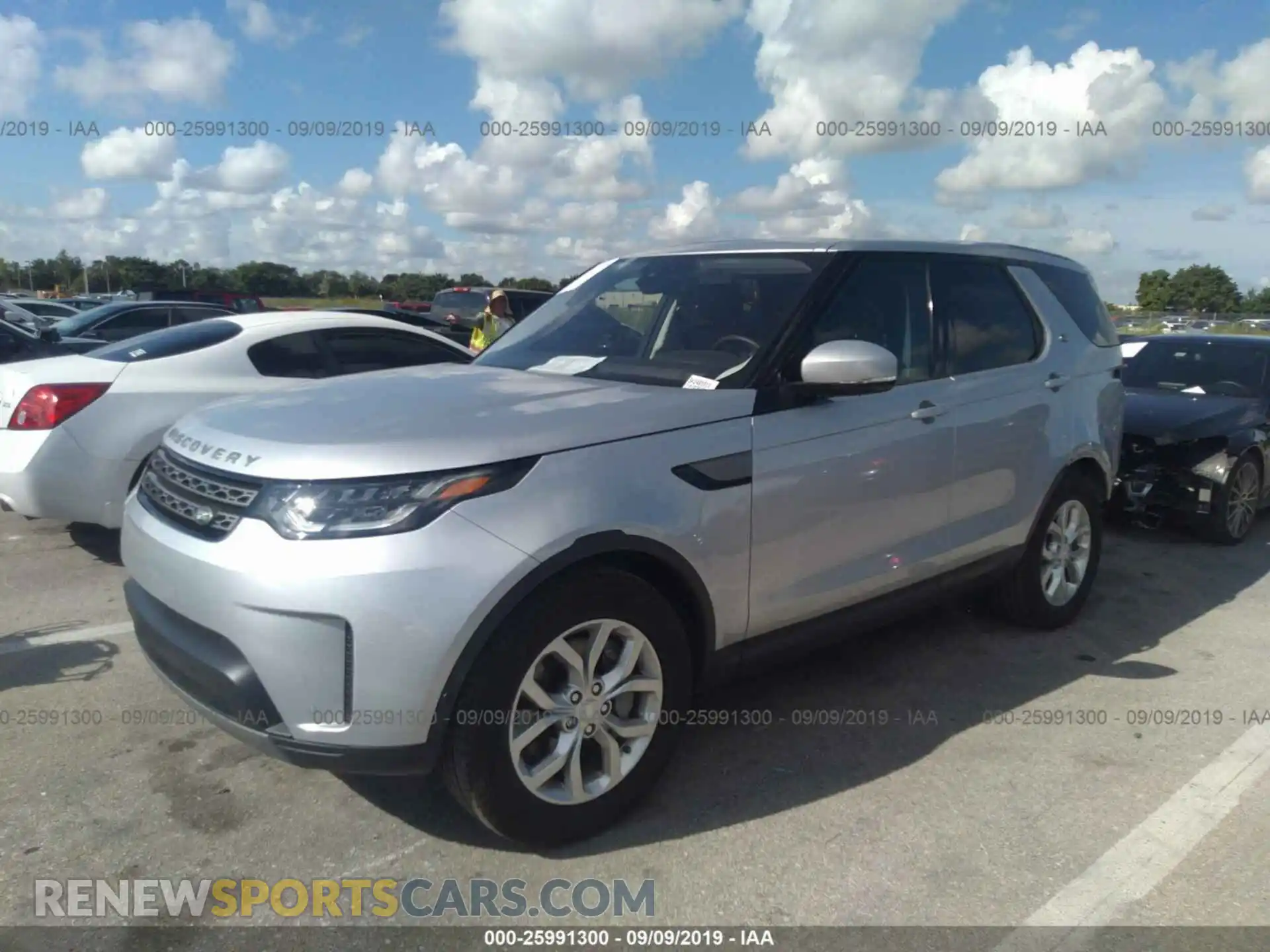 2 Photograph of a damaged car SALRG2RV6K2401811 LAND ROVER DISCOVERY 2019
