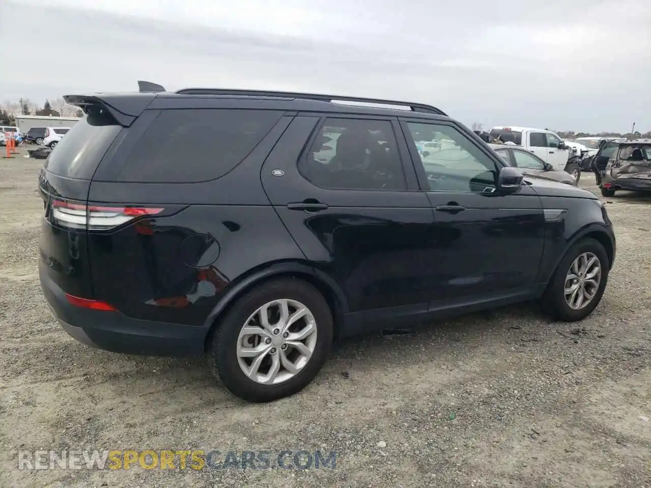 3 Photograph of a damaged car SALRG2RV8KA087729 LAND ROVER DISCOVERY 2019