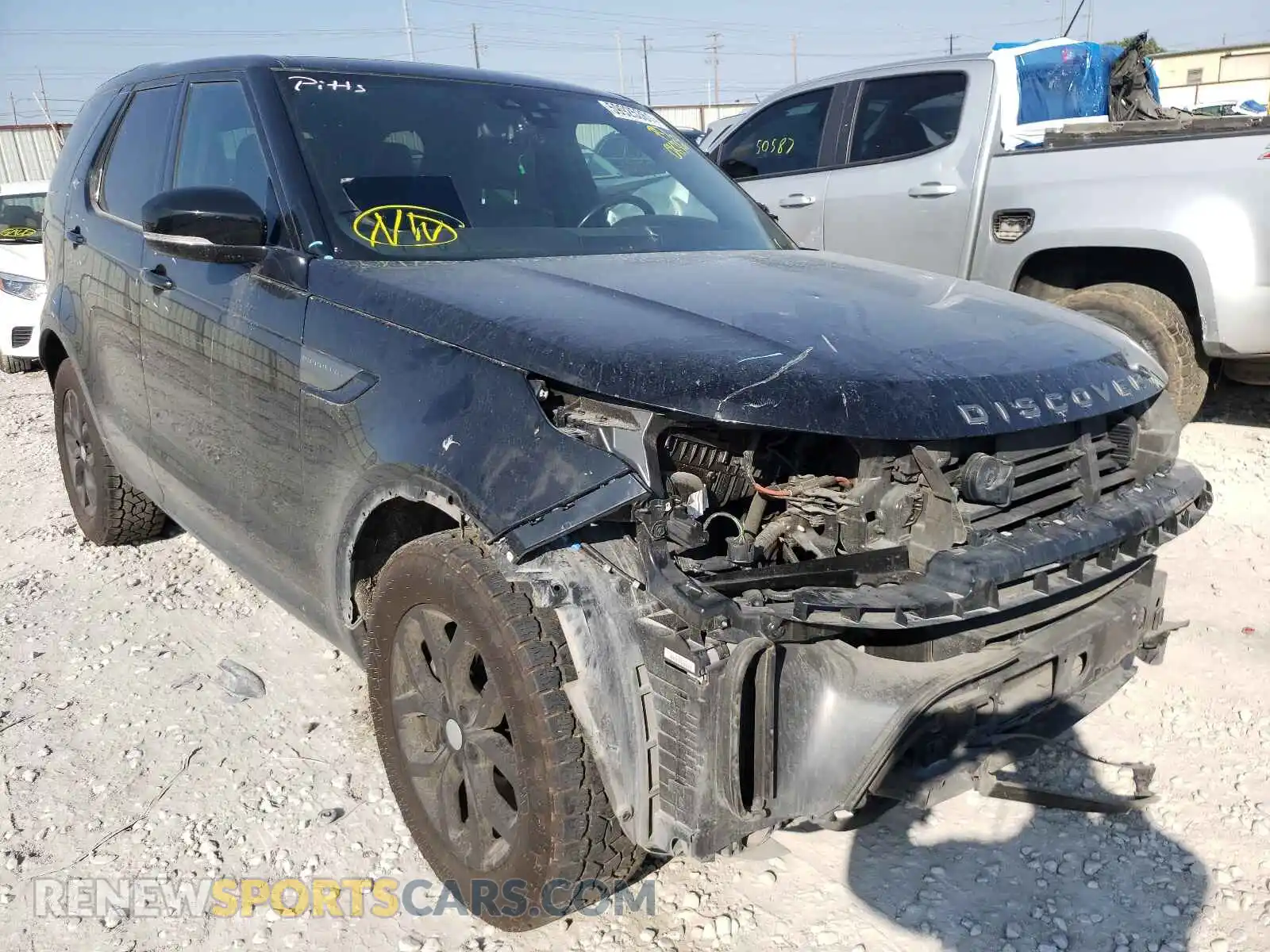 1 Photograph of a damaged car SALRG2RV9KA095368 LAND ROVER DISCOVERY 2019