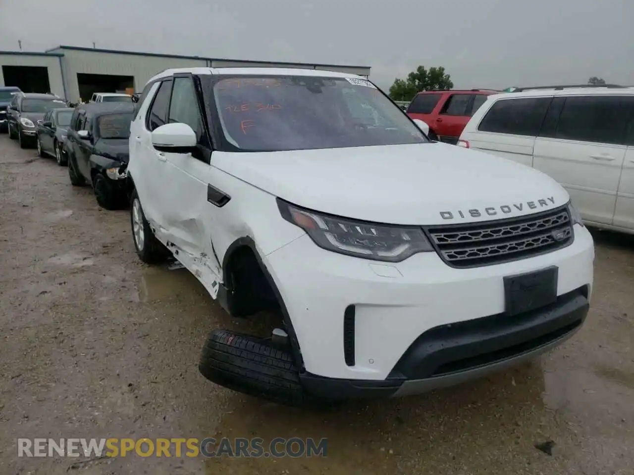 1 Photograph of a damaged car SALRG2RVXKA094245 LAND ROVER DISCOVERY 2019