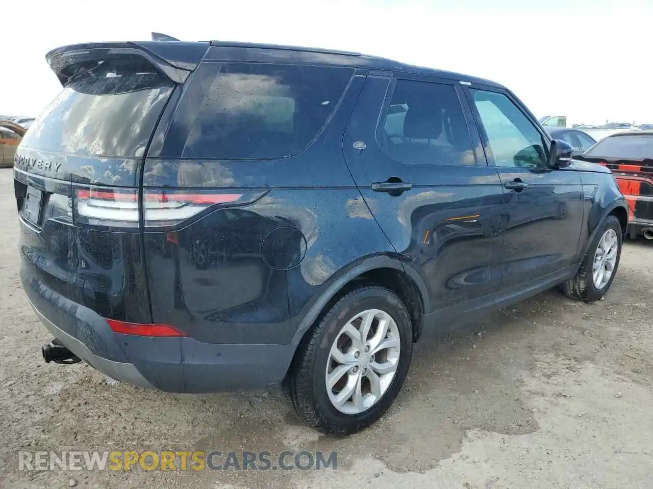 3 Photograph of a damaged car SALRG2RVXKA094617 LAND ROVER DISCOVERY 2019