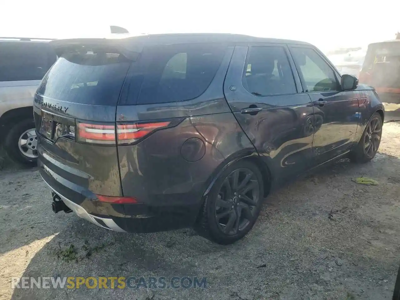 3 Photograph of a damaged car SALRR2RV0KA096290 LAND ROVER DISCOVERY 2019
