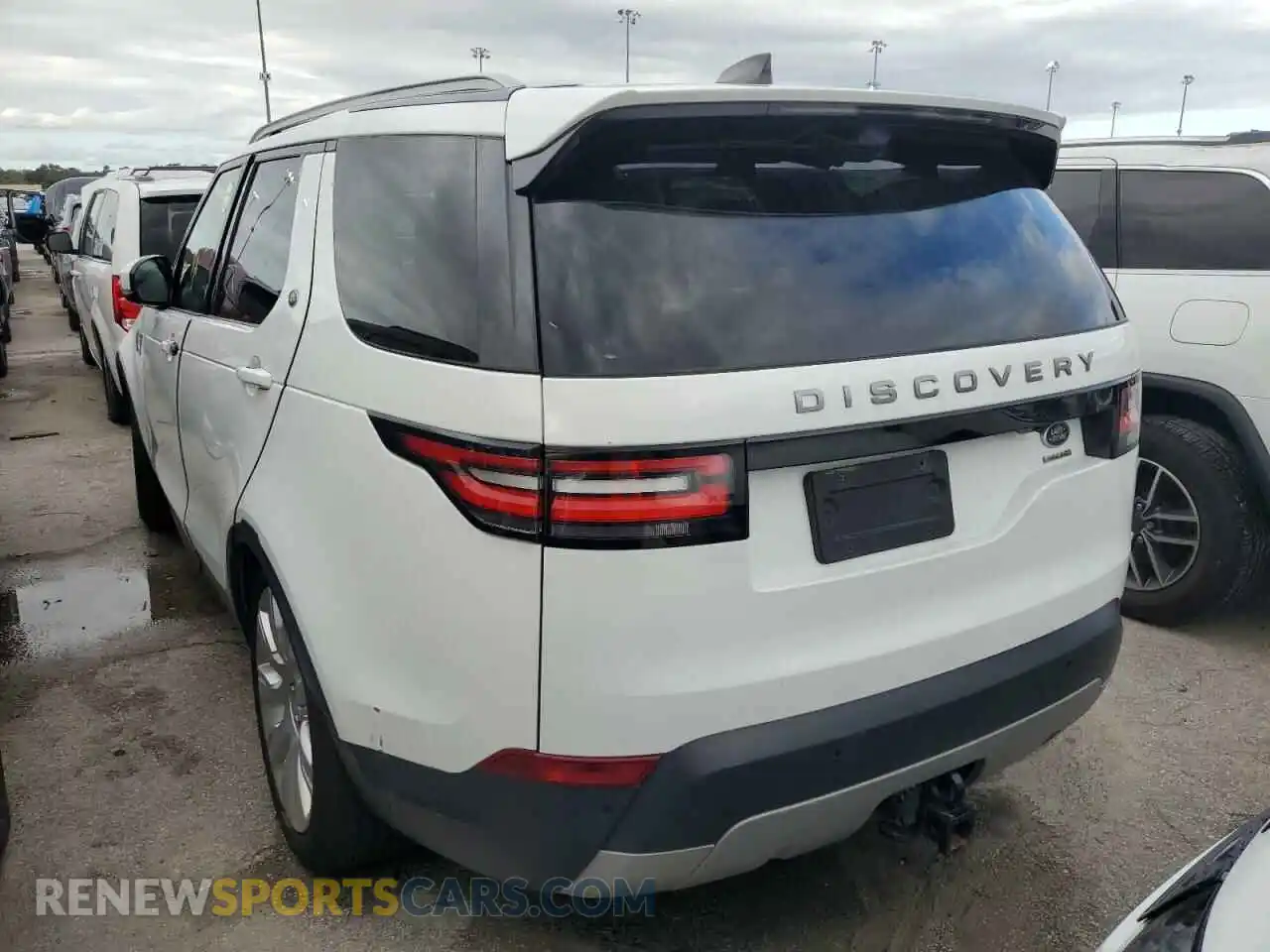3 Photograph of a damaged car SALRR2RV2KA096288 LAND ROVER DISCOVERY 2019
