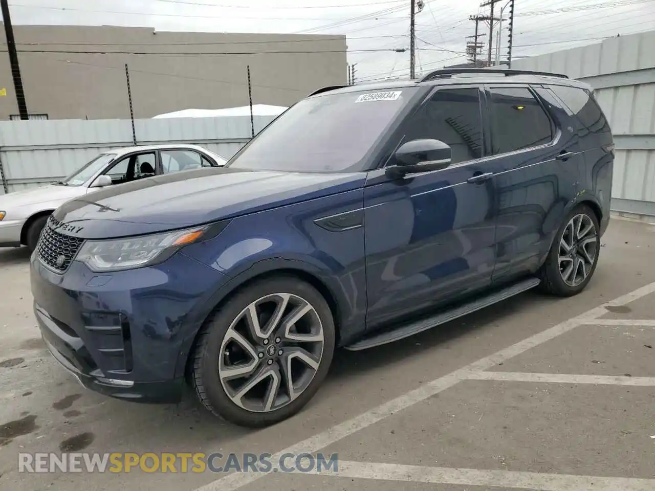 1 Photograph of a damaged car SALRT2RK2KA085296 LAND ROVER DISCOVERY 2019