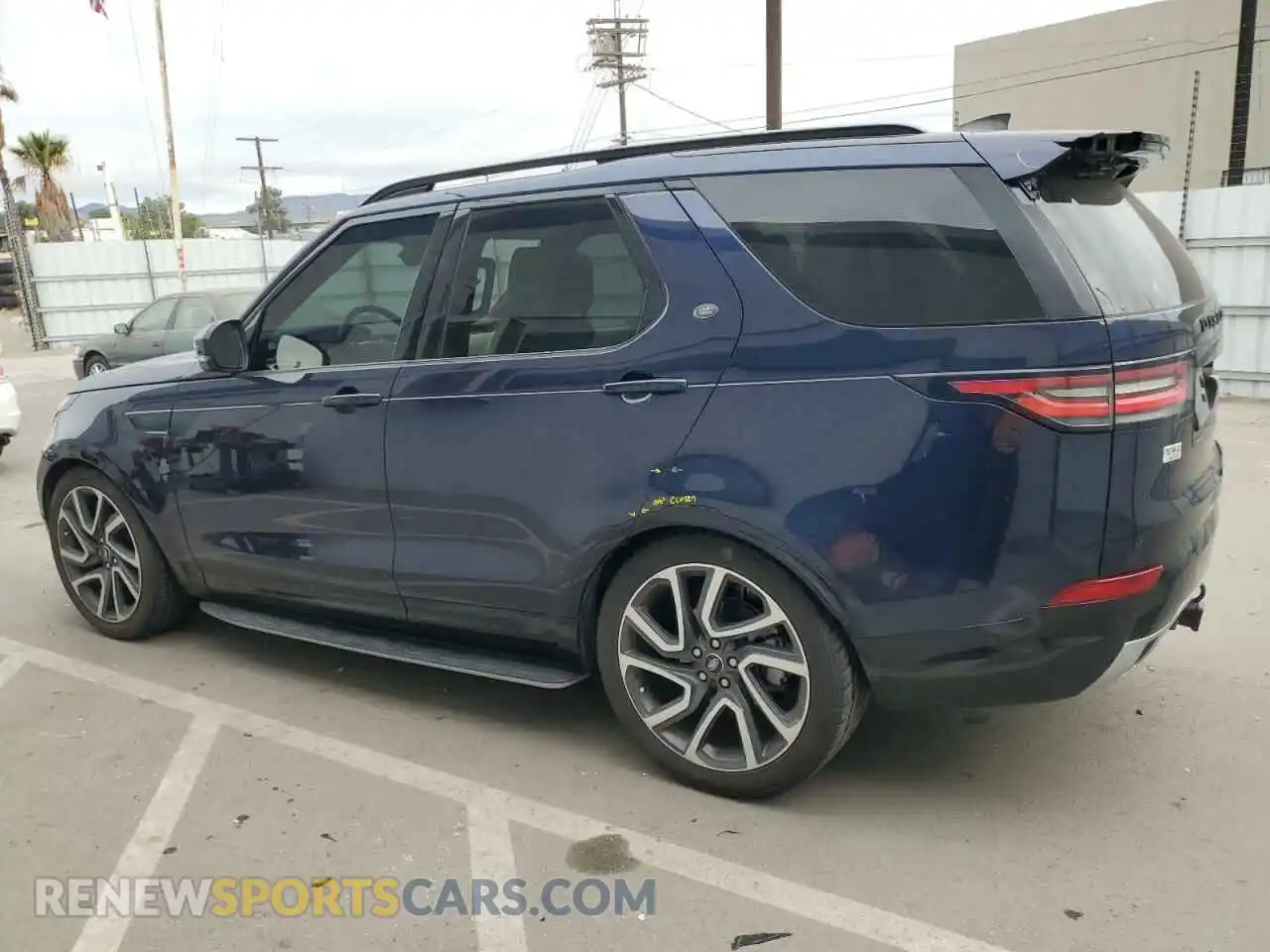 2 Photograph of a damaged car SALRT2RK2KA085296 LAND ROVER DISCOVERY 2019
