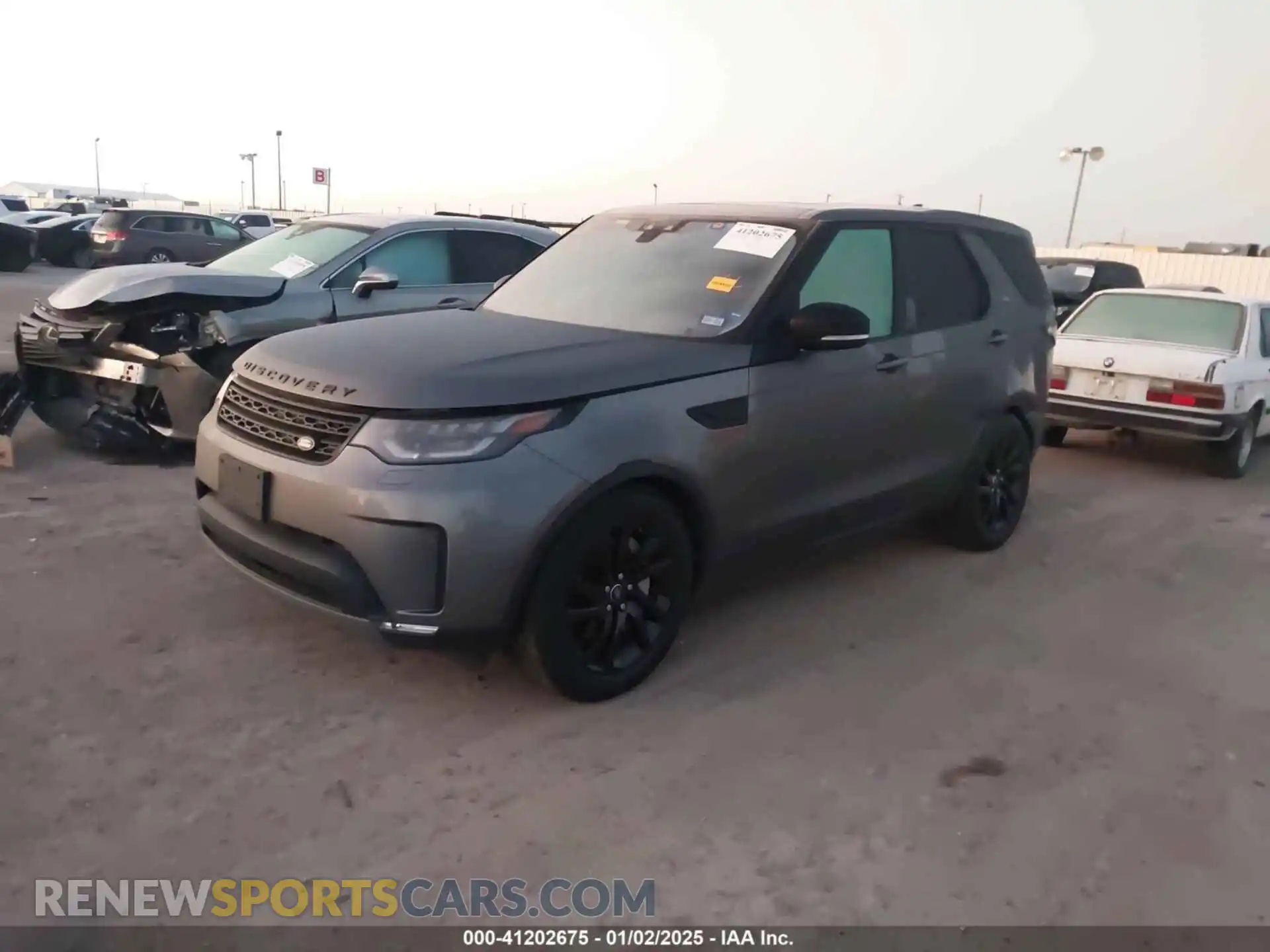 2 Photograph of a damaged car SALRT2RV2K2407830 LAND ROVER DISCOVERY 2019