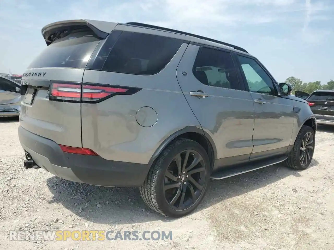 3 fotografías del automóvil dañado SALRT2RV3KA094809 LAND ROVER DISCOVERY 2019
