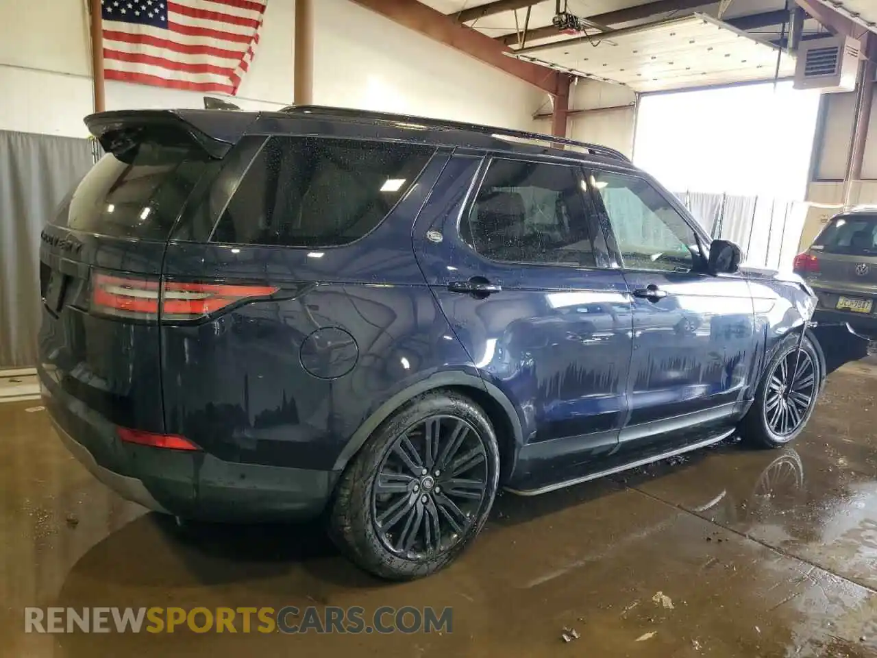 3 Photograph of a damaged car SALRT2RV4K2408249 LAND ROVER DISCOVERY 2019