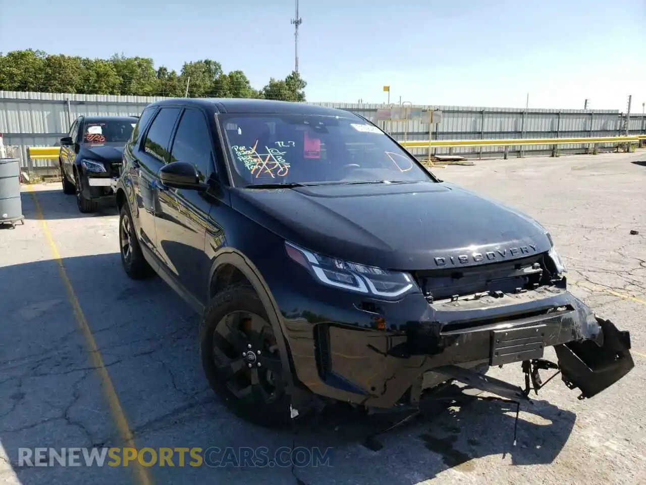 1 Photograph of a damaged car SALCJ2FX6LH863068 LAND ROVER DISCOVERY 2020