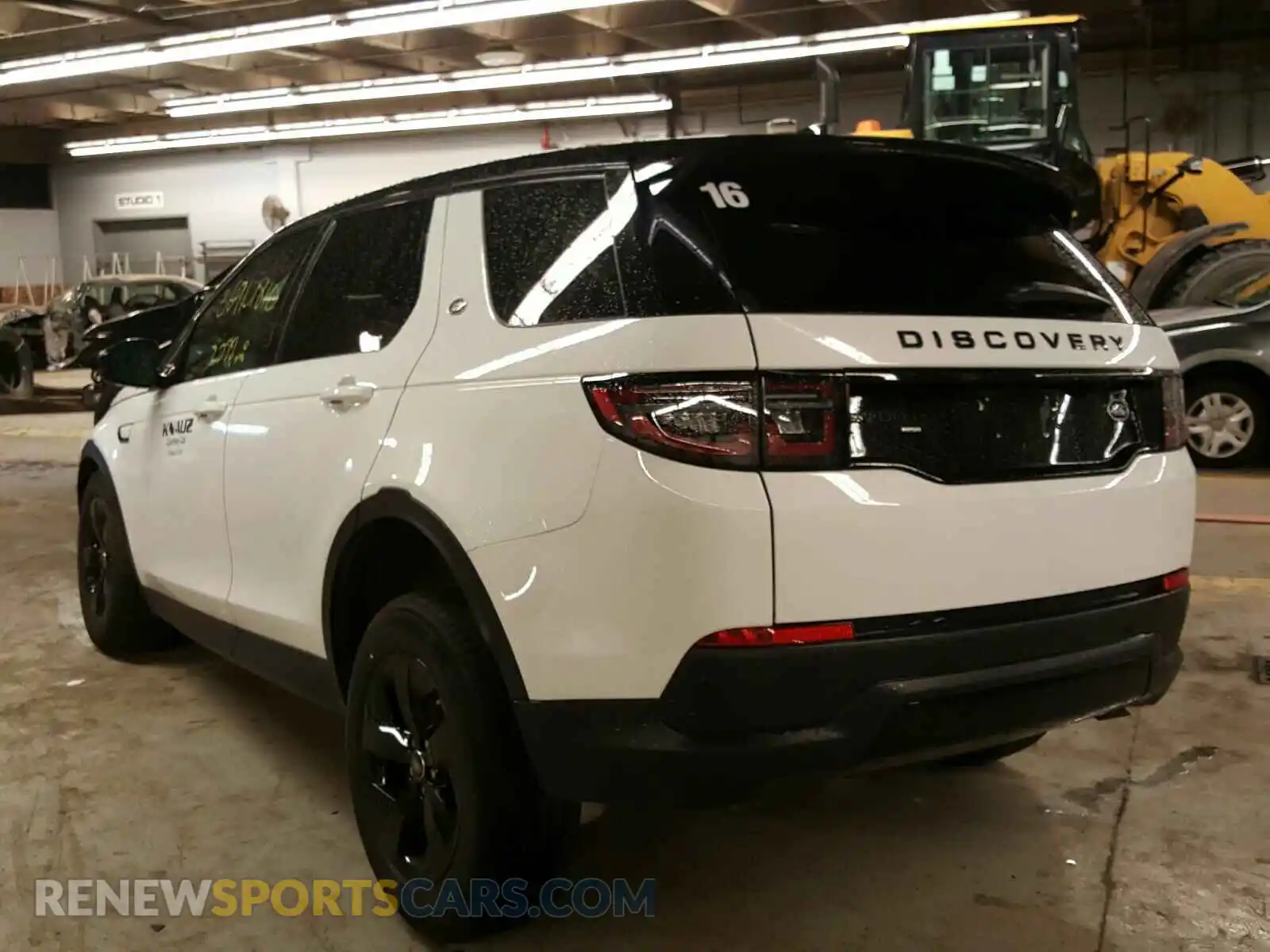 3 Photograph of a damaged car SALCK2FX5LH845657 LAND ROVER DISCOVERY 2020