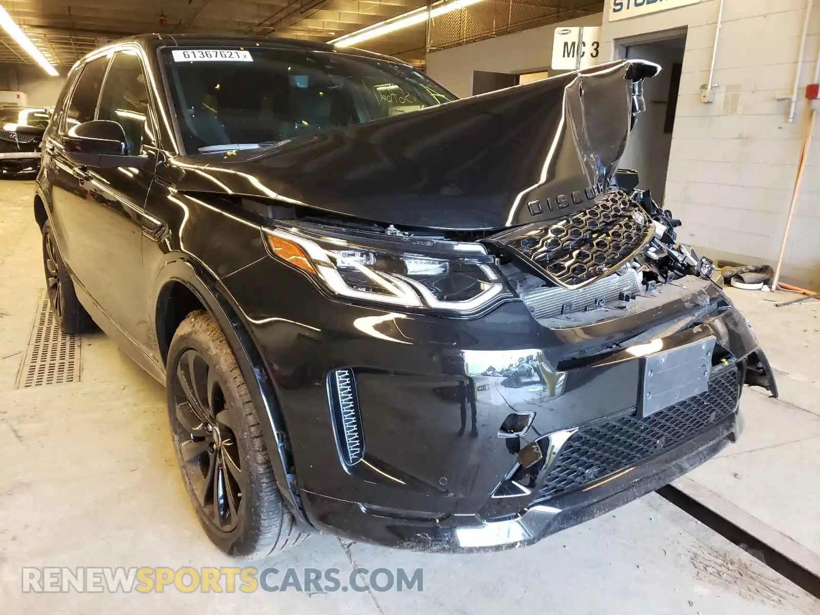 1 Photograph of a damaged car SALCL2FX3LH839224 LAND ROVER DISCOVERY 2020