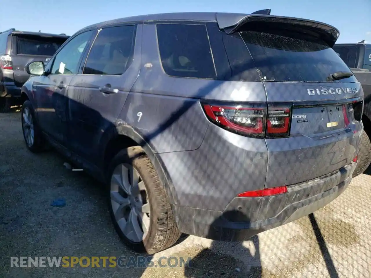 3 Photograph of a damaged car SALCP2FX5LH881737 LAND ROVER DISCOVERY 2020