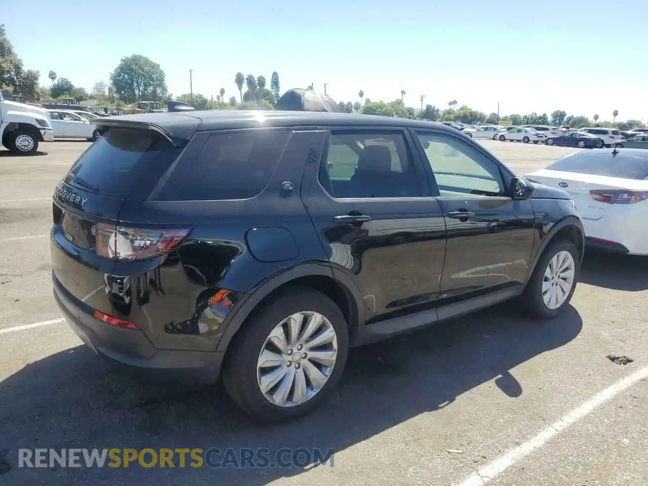 3 Photograph of a damaged car SALCP2FX6LH839643 LAND ROVER DISCOVERY 2020