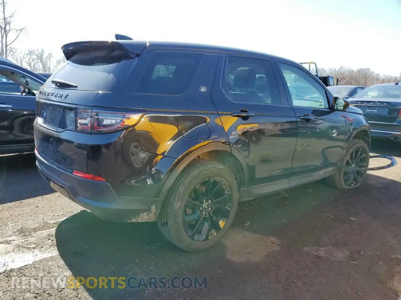 3 Photograph of a damaged car SALCP2FX8LH843922 LAND ROVER DISCOVERY 2020