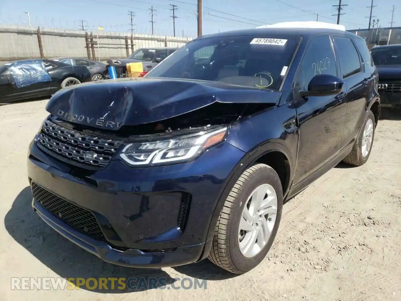 2 fotografías del automóvil dañado SALCT2FX0LH844378 LAND ROVER DISCOVERY 2020