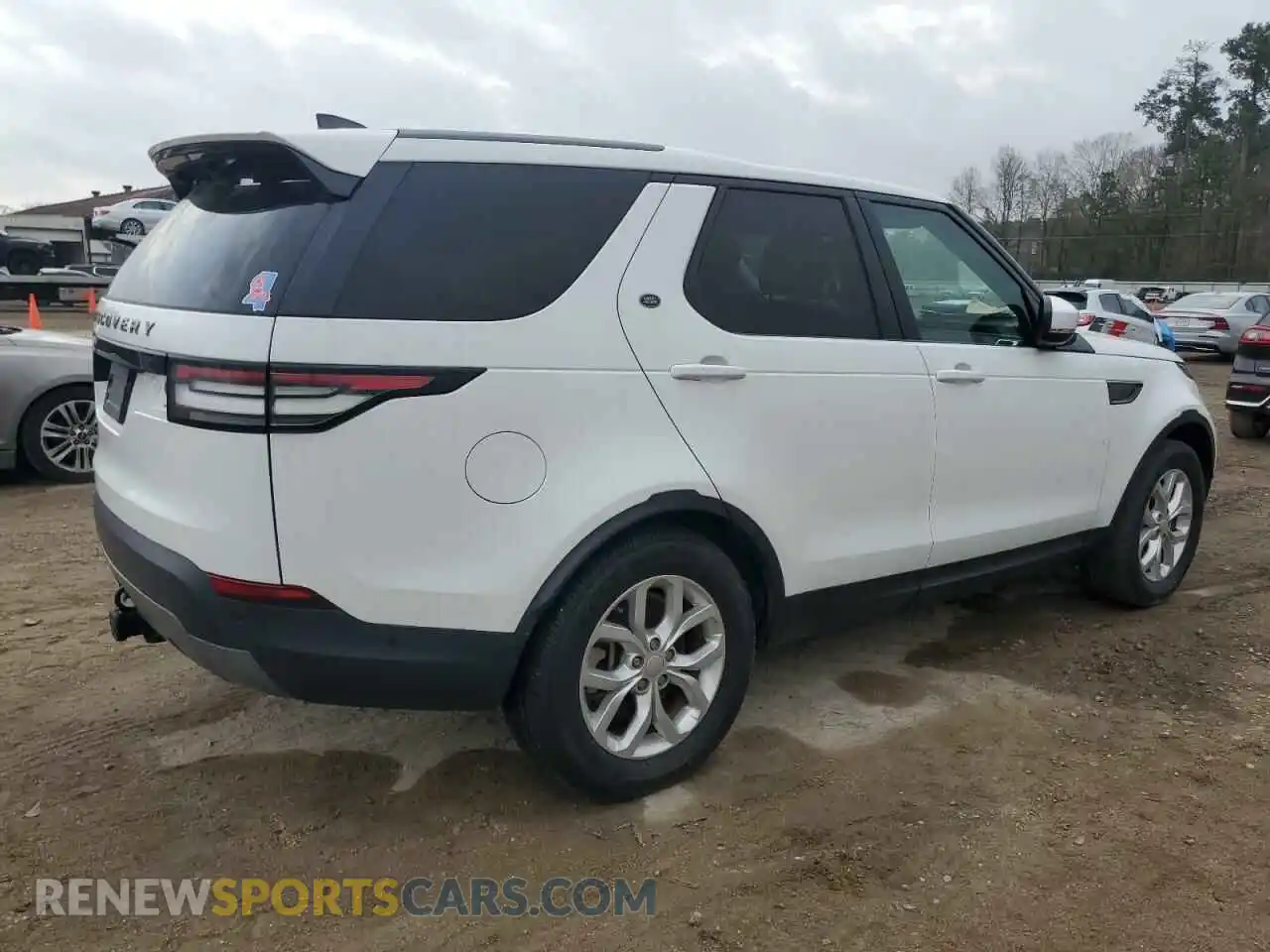 3 Photograph of a damaged car SALRG2RV0L2429069 LAND ROVER DISCOVERY 2020