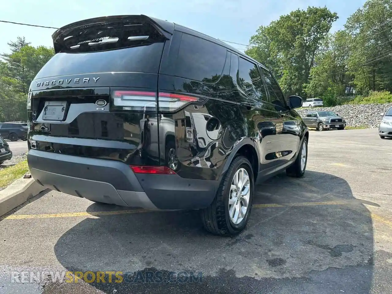 3 Photograph of a damaged car SALRG2RV1L2421966 LAND ROVER DISCOVERY 2020