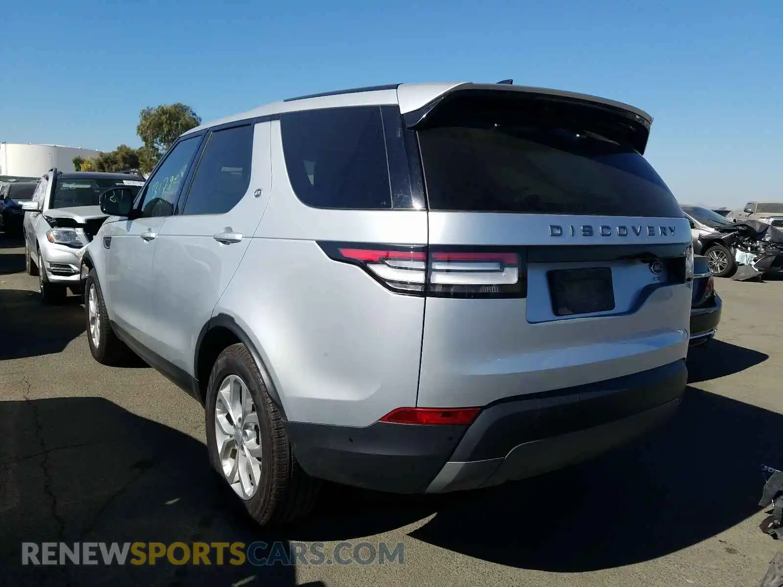3 Photograph of a damaged car SALRG2RV3L2430054 LAND ROVER DISCOVERY 2020