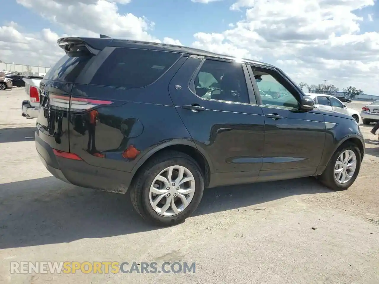 3 Photograph of a damaged car SALRG2RV5L2422117 LAND ROVER DISCOVERY 2020