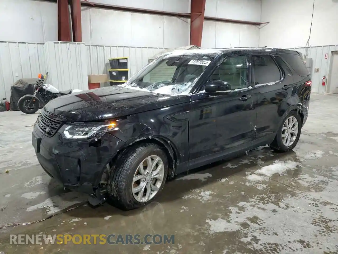 1 Photograph of a damaged car SALRG2RV6L2414740 LAND ROVER DISCOVERY 2020