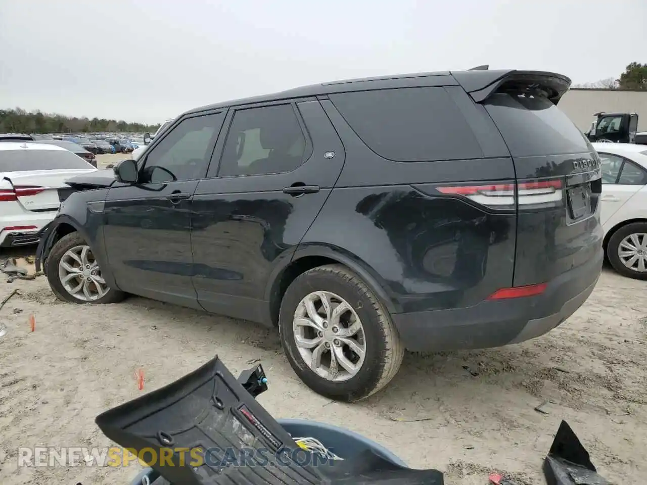 2 Photograph of a damaged car SALRG2RV6L2425916 LAND ROVER DISCOVERY 2020