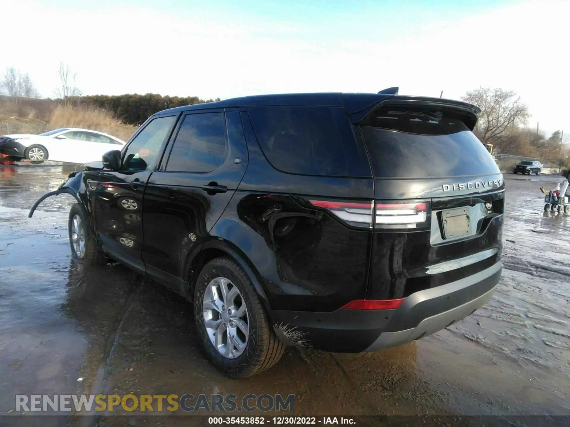 3 Photograph of a damaged car SALRG2RV8L2420619 LAND ROVER DISCOVERY 2020