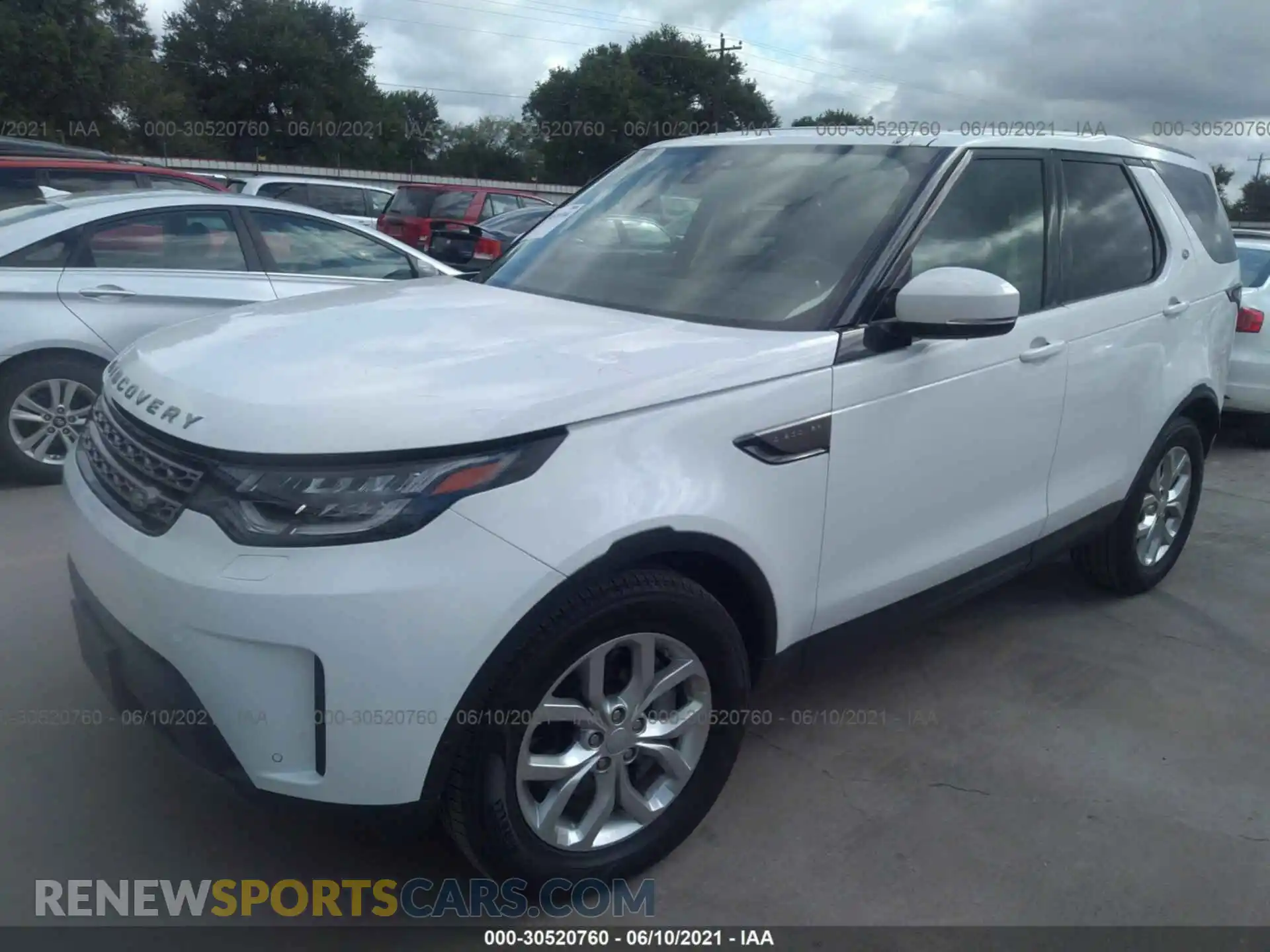 2 Photograph of a damaged car SALRG2RV9L2424792 LAND ROVER DISCOVERY 2020