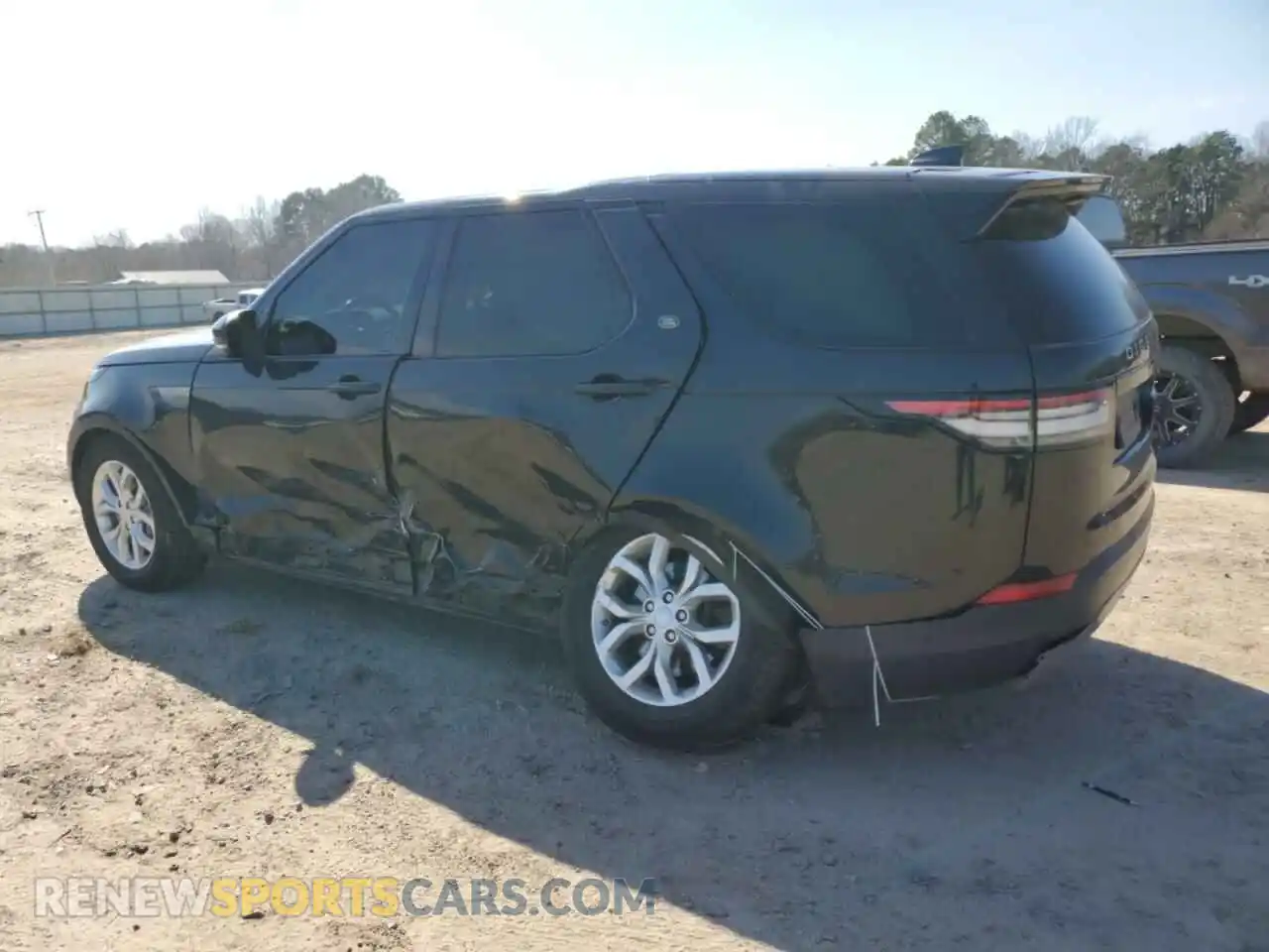 2 Photograph of a damaged car SALRG2RV9L2428325 LAND ROVER DISCOVERY 2020