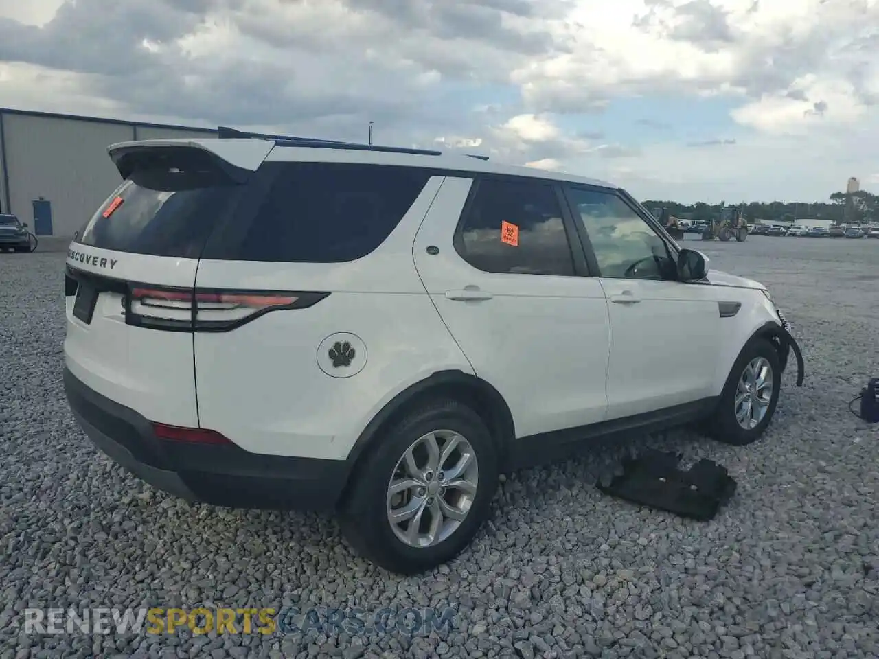 3 Photograph of a damaged car SALRG2RVXL2422596 LAND ROVER DISCOVERY 2020
