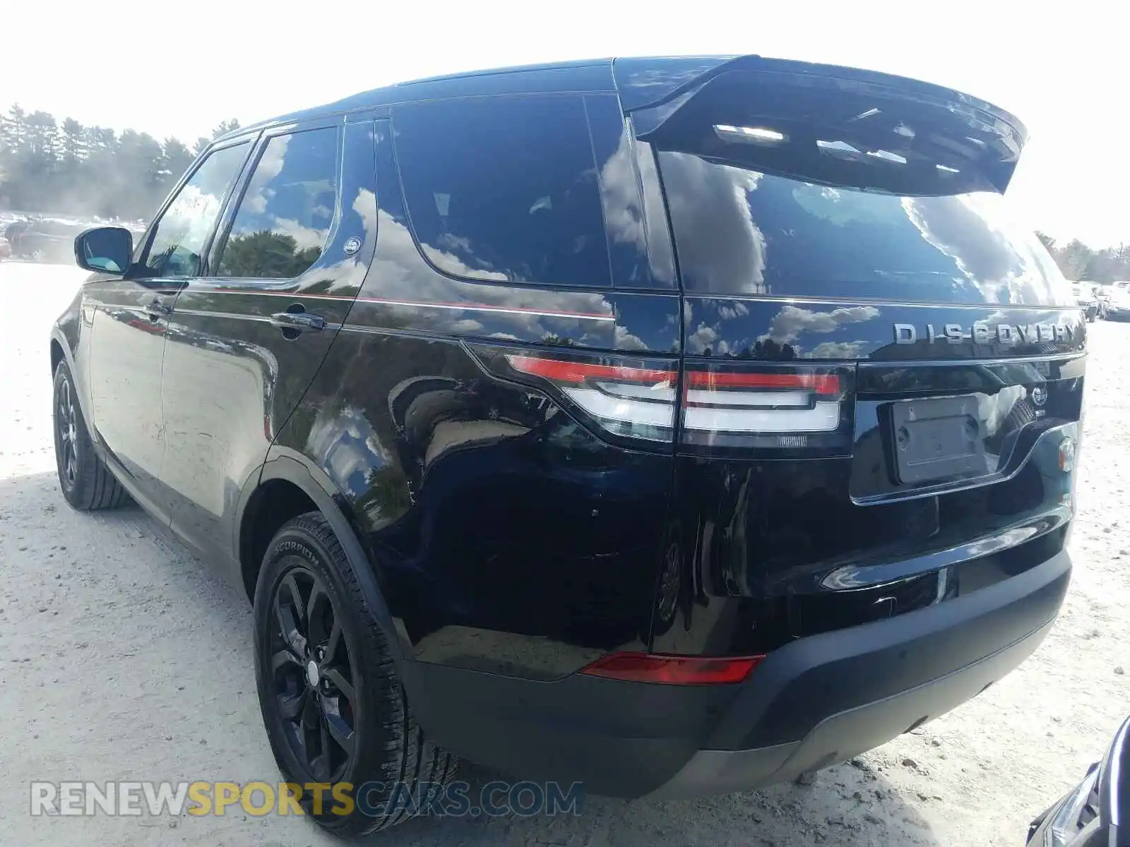 3 Photograph of a damaged car SALRG2RVXL2428902 LAND ROVER DISCOVERY 2020