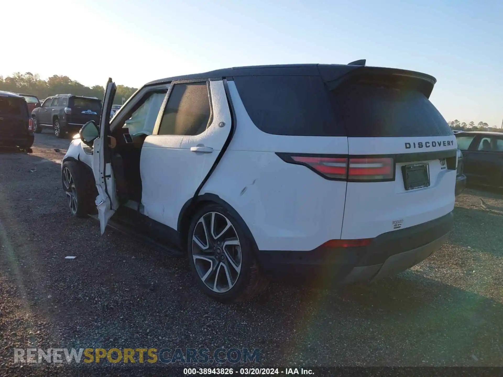 3 fotografías del automóvil dañado SALRT2RV9L2429261 LAND ROVER DISCOVERY 2020