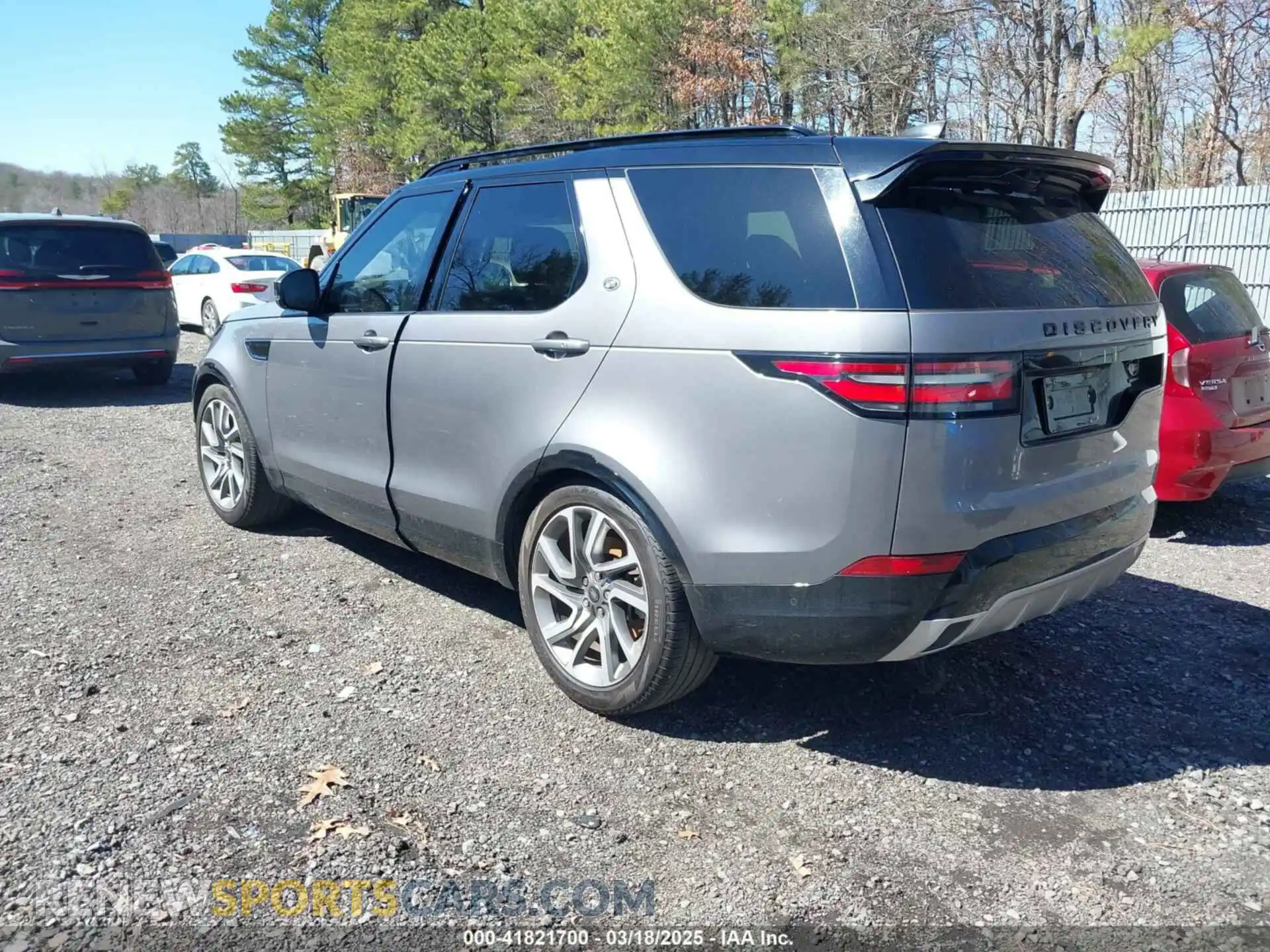 3 Photograph of a damaged car SALRU2RV3L2425588 LAND ROVER DISCOVERY 2020