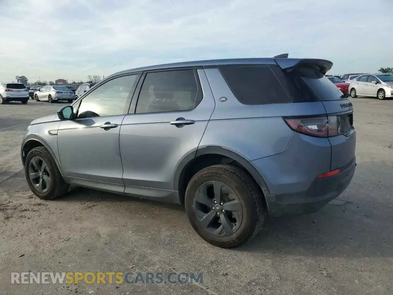 2 Photograph of a damaged car SALCJ2FX8MH888992 LAND ROVER DISCOVERY 2021