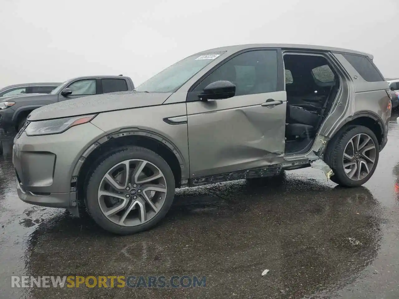 1 Photograph of a damaged car SALCL2FX2MH886214 LAND ROVER DISCOVERY 2021