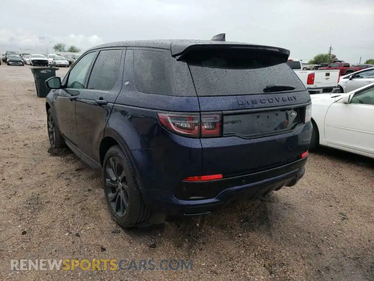 3 Photograph of a damaged car SALCL2FX5MH889866 LAND ROVER DISCOVERY 2021